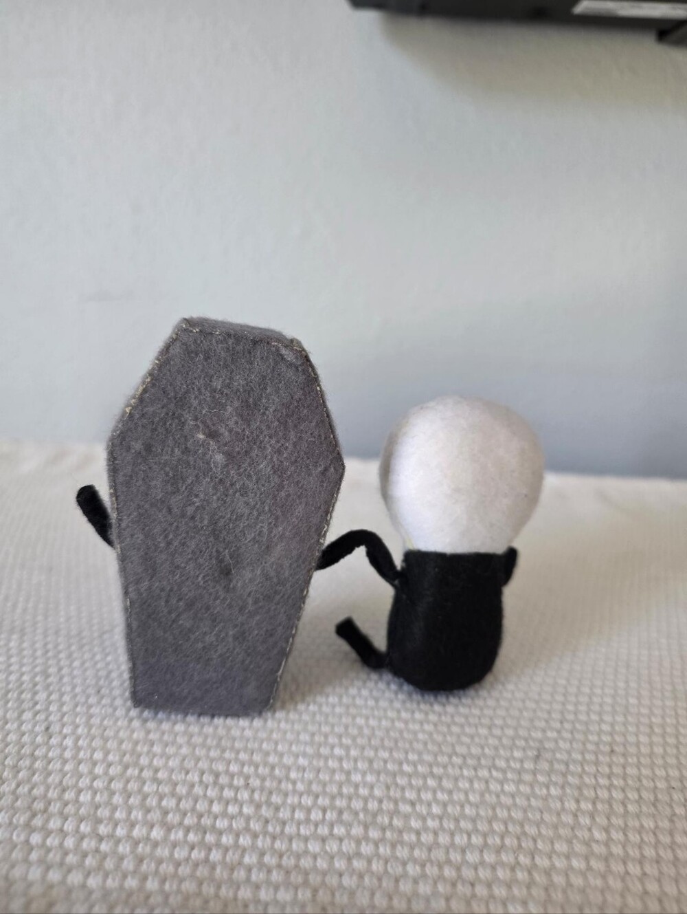 Halloween Skeleton and Coffin - Picture 2 of 2
